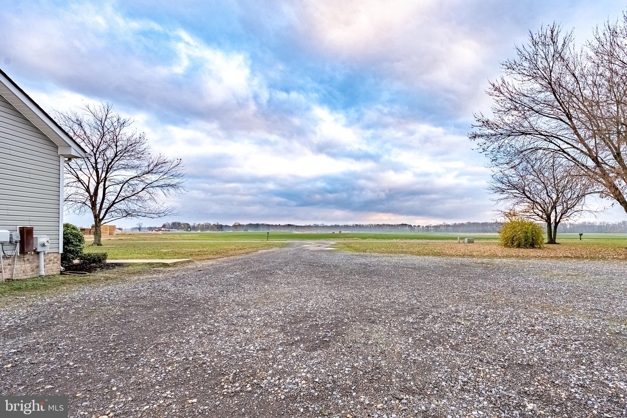 WESTERN FIELD - Residential
