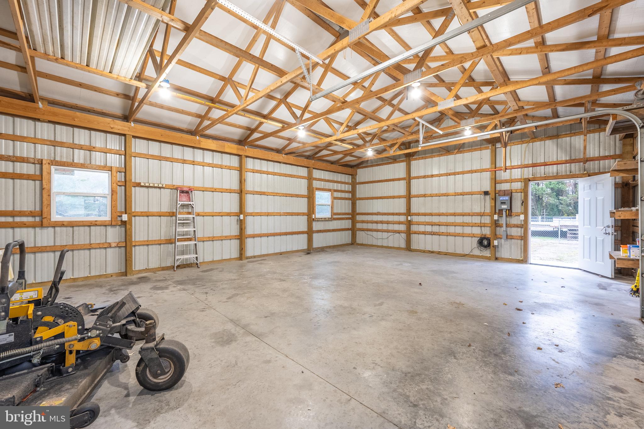 WESTERN FIELD - Residential