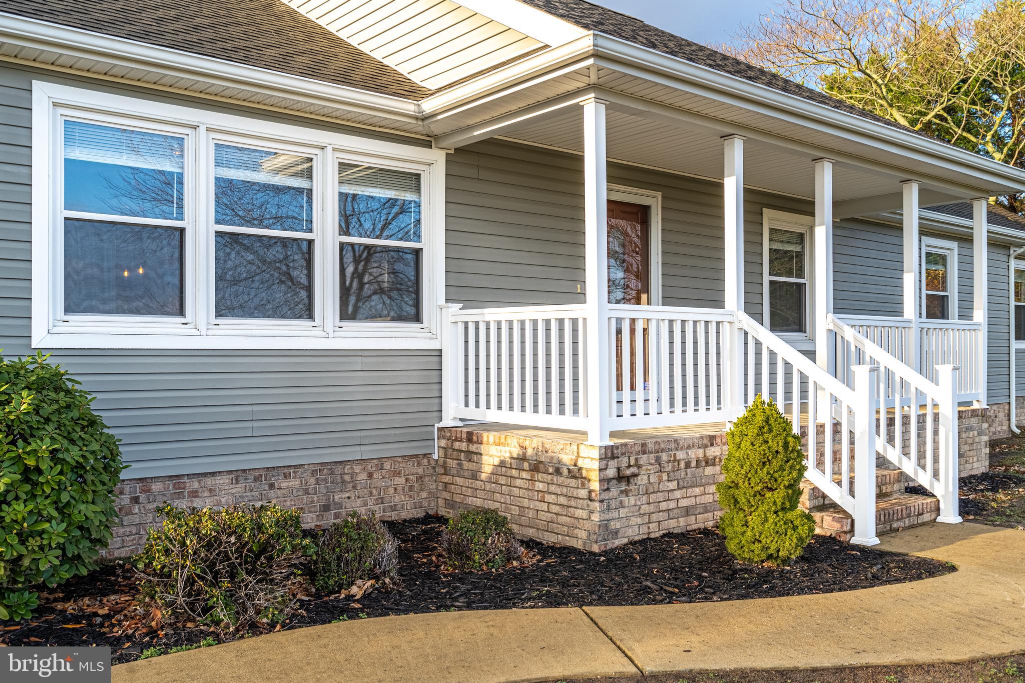 WESTERN FIELD - Residential