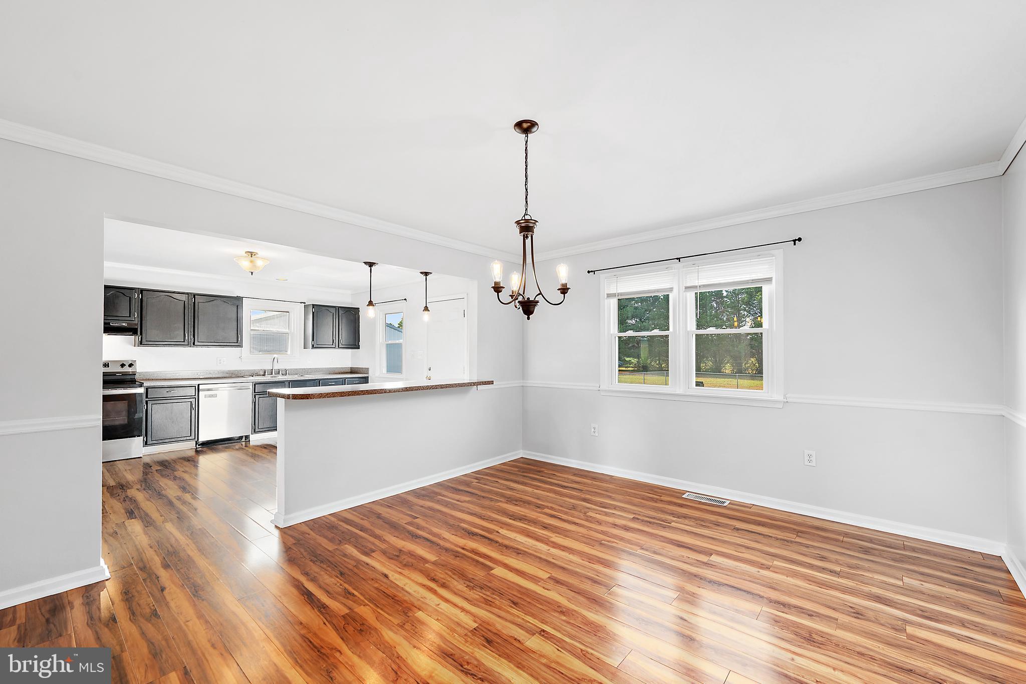 WESTERN FIELD - Residential