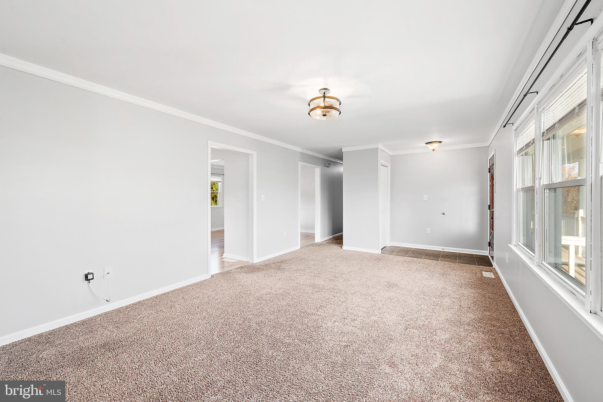 WESTERN FIELD - Residential