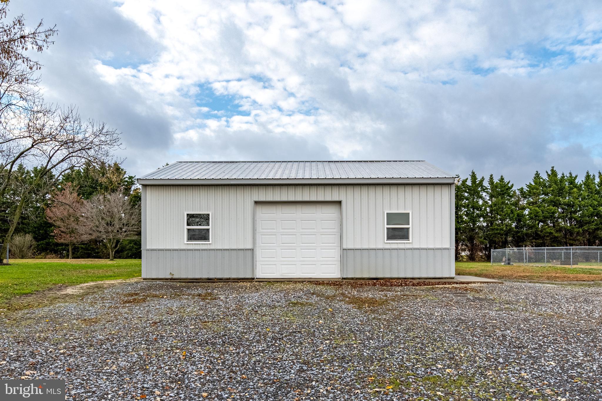 WESTERN FIELD - Residential