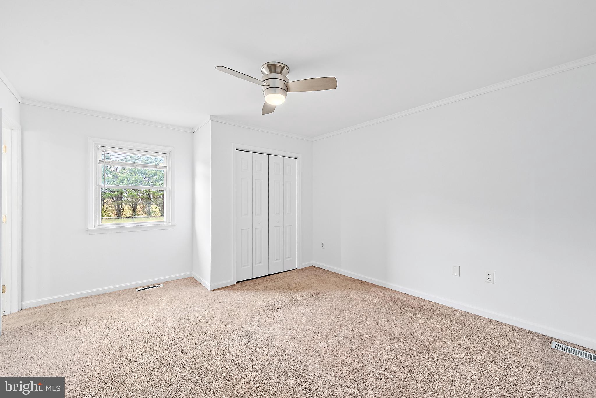 WESTERN FIELD - Residential