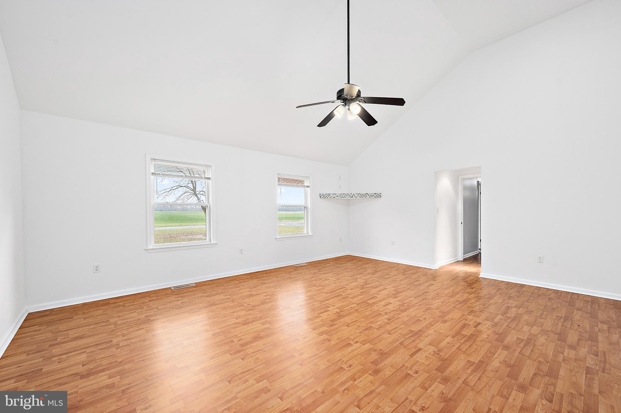 WESTERN FIELD - Residential