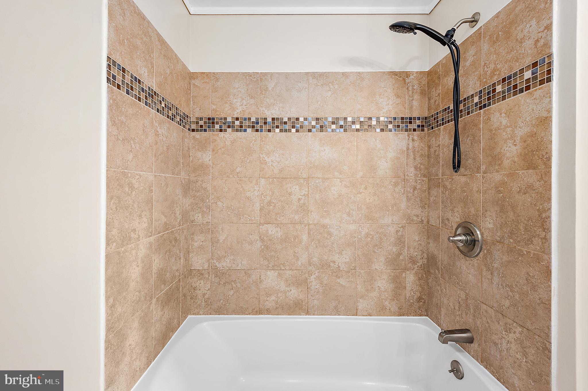 WESTERN FIELD - Residential