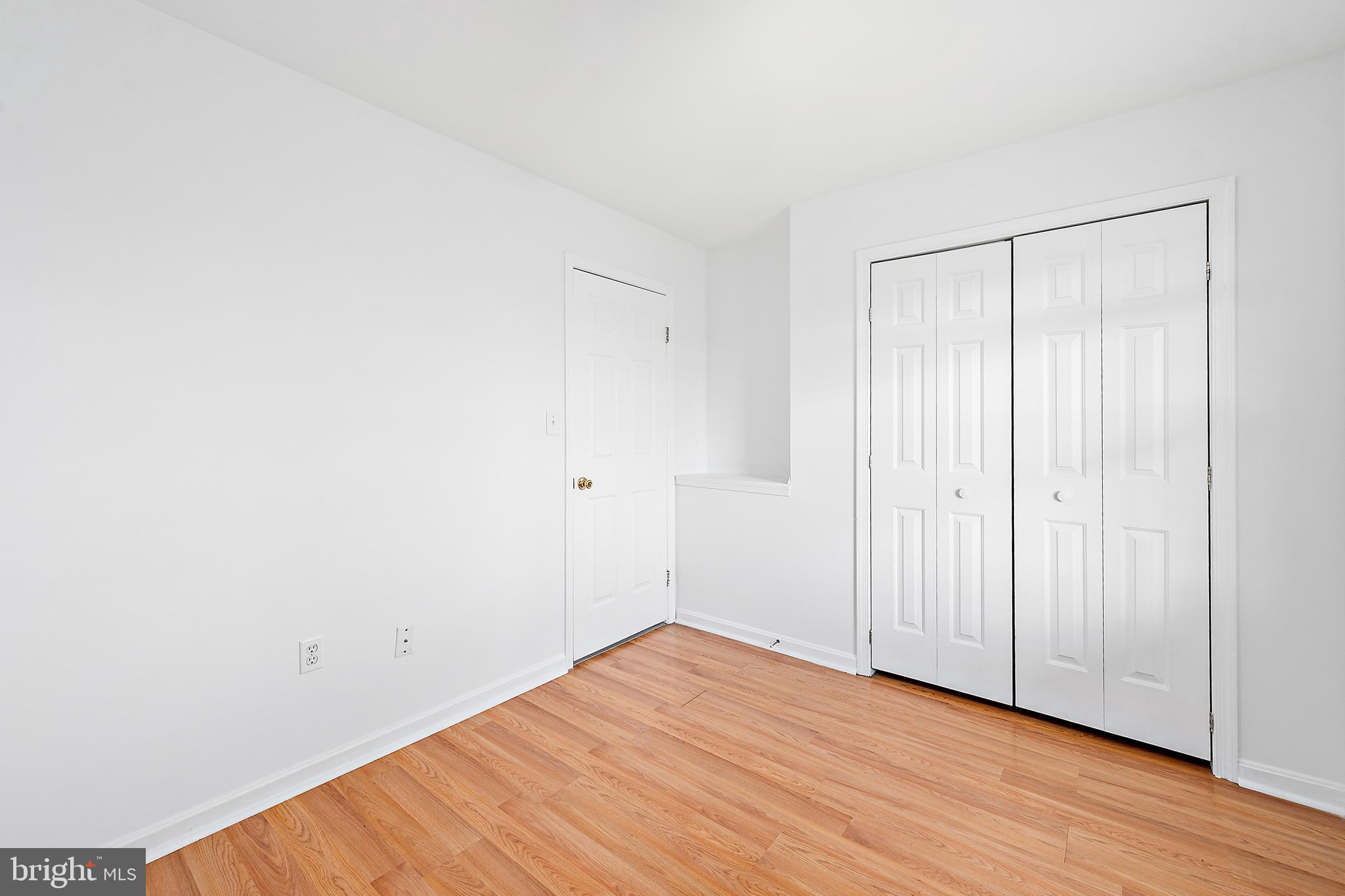 WESTERN FIELD - Residential