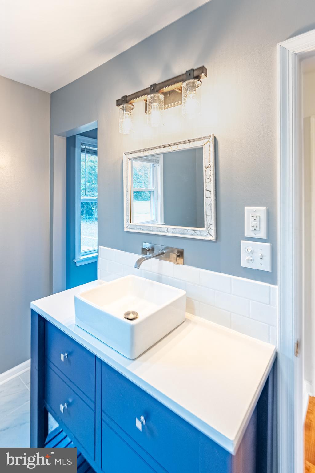 WESTERN FIELD - Residential