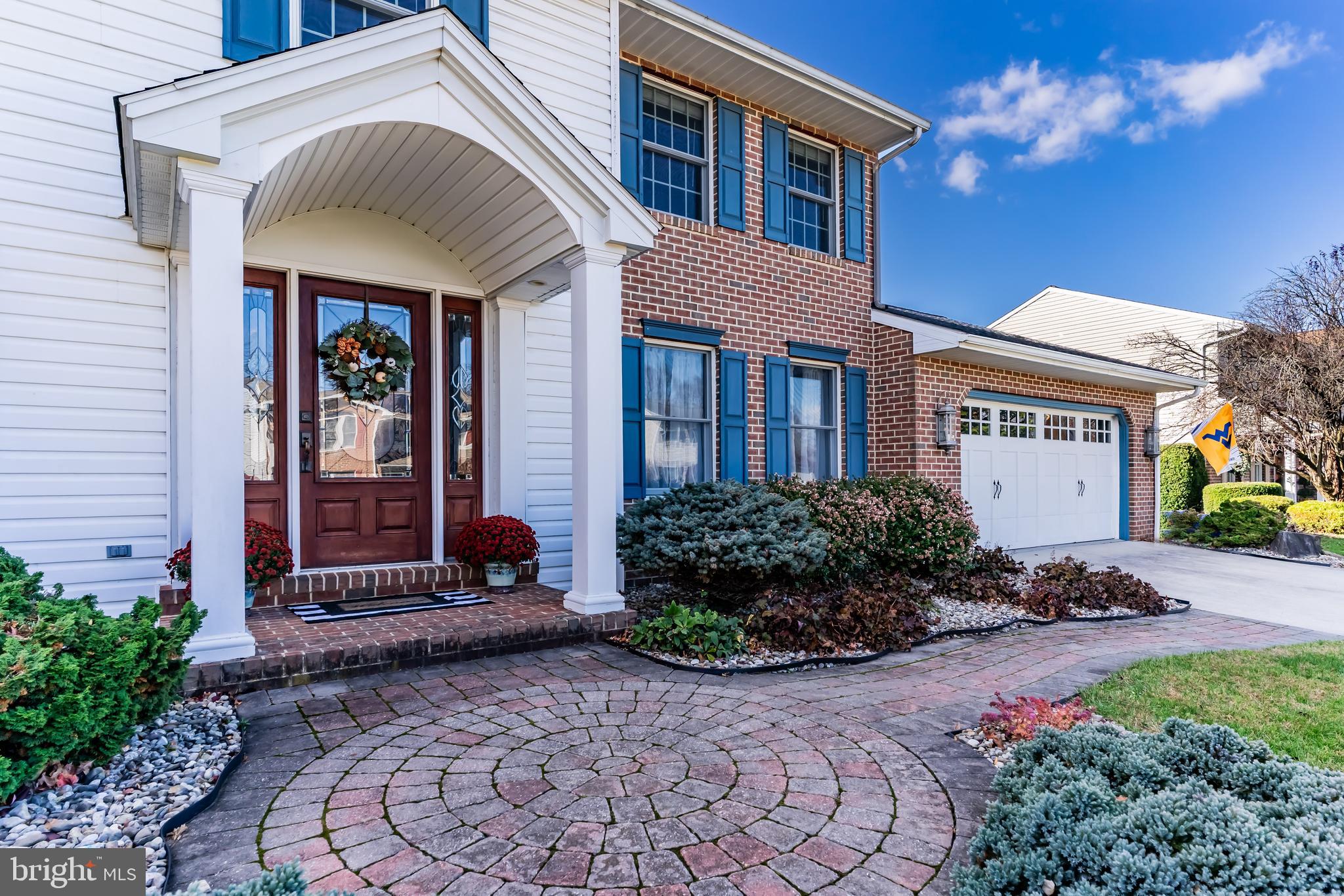 53 BOURBON RED DRIVE