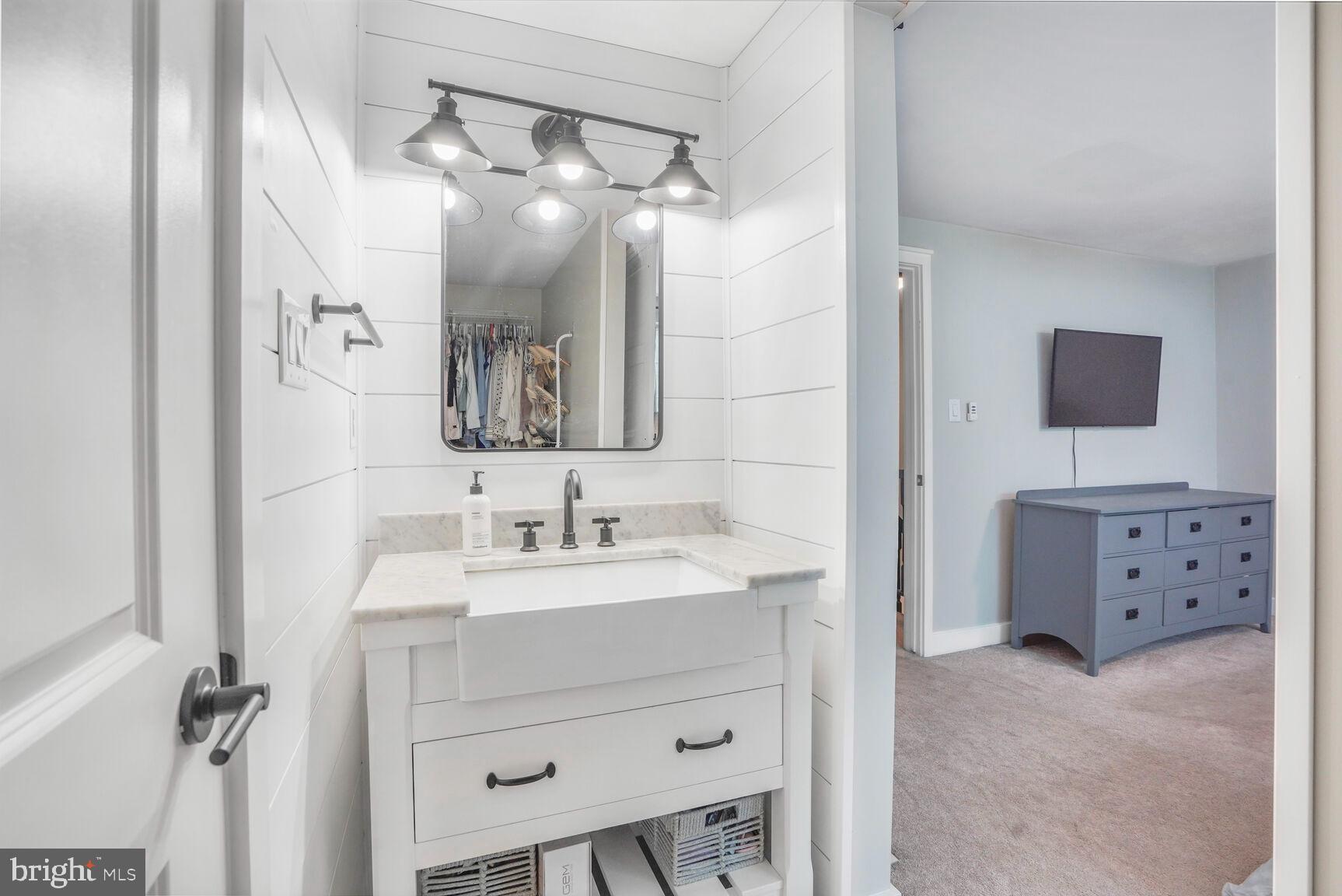 BURKE VILLAGE - Residential