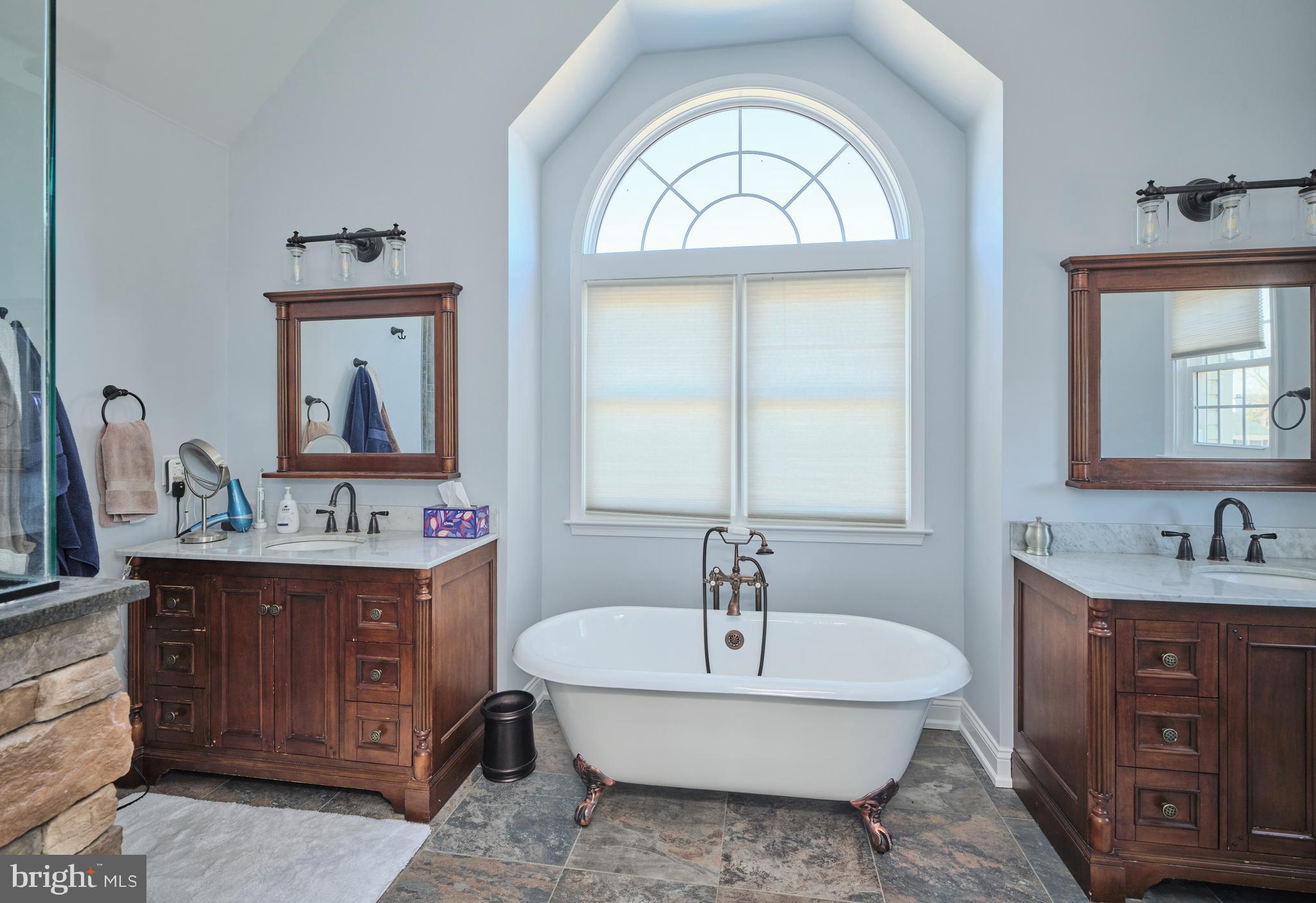 PARKSIDE RIDGE - Residential