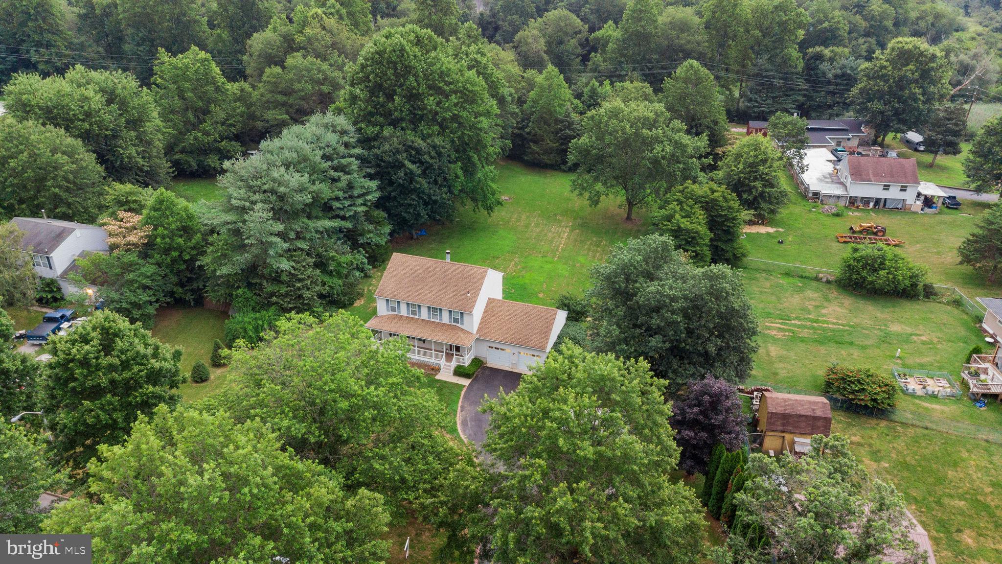 8 FIELD COURT