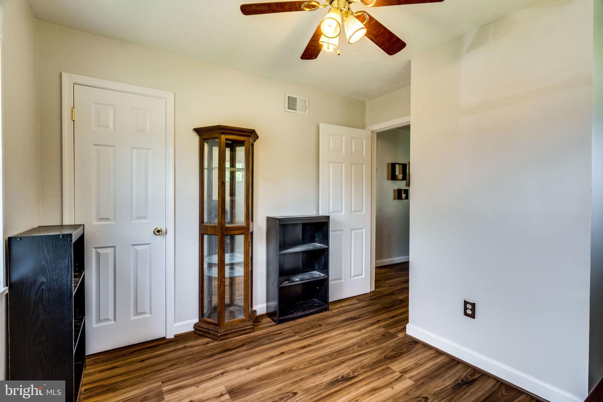 VIRGINIA HILLS - Residential