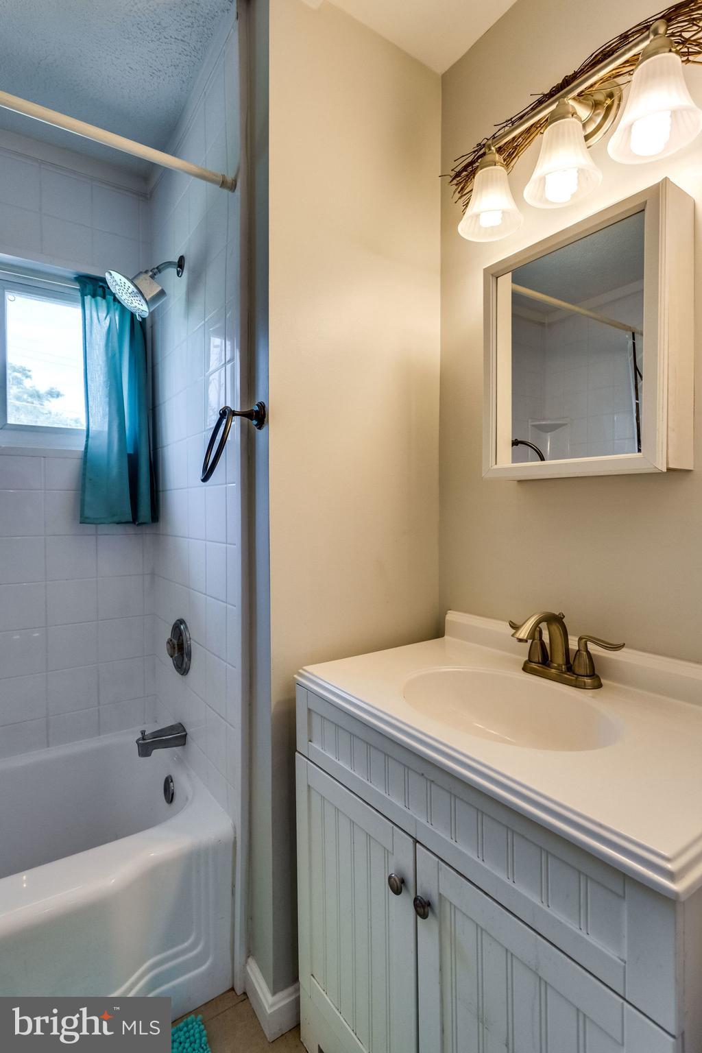 VIRGINIA HILLS - Residential