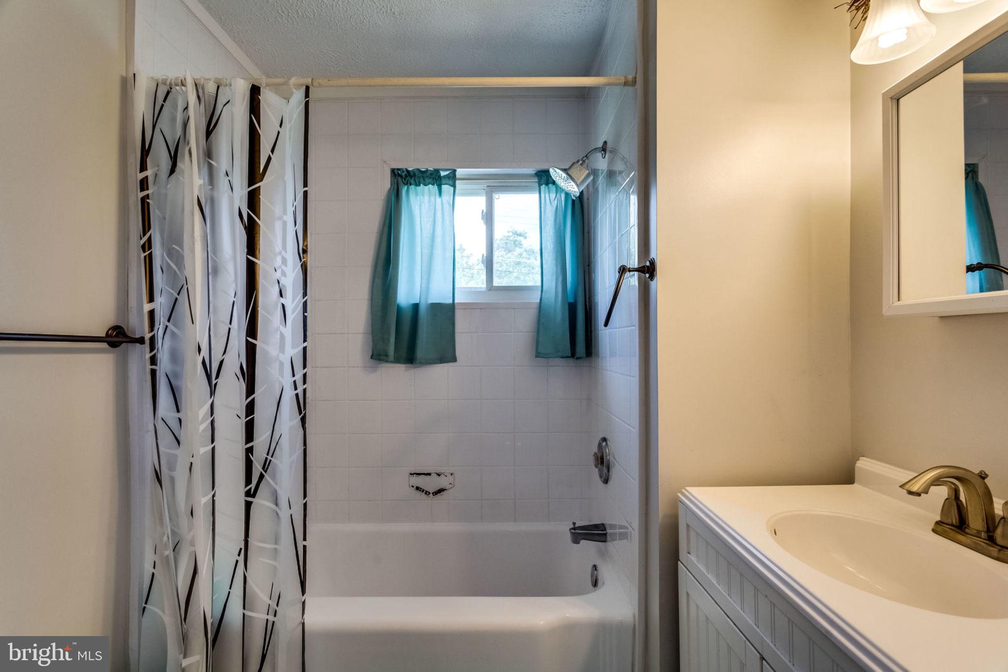 VIRGINIA HILLS - Residential