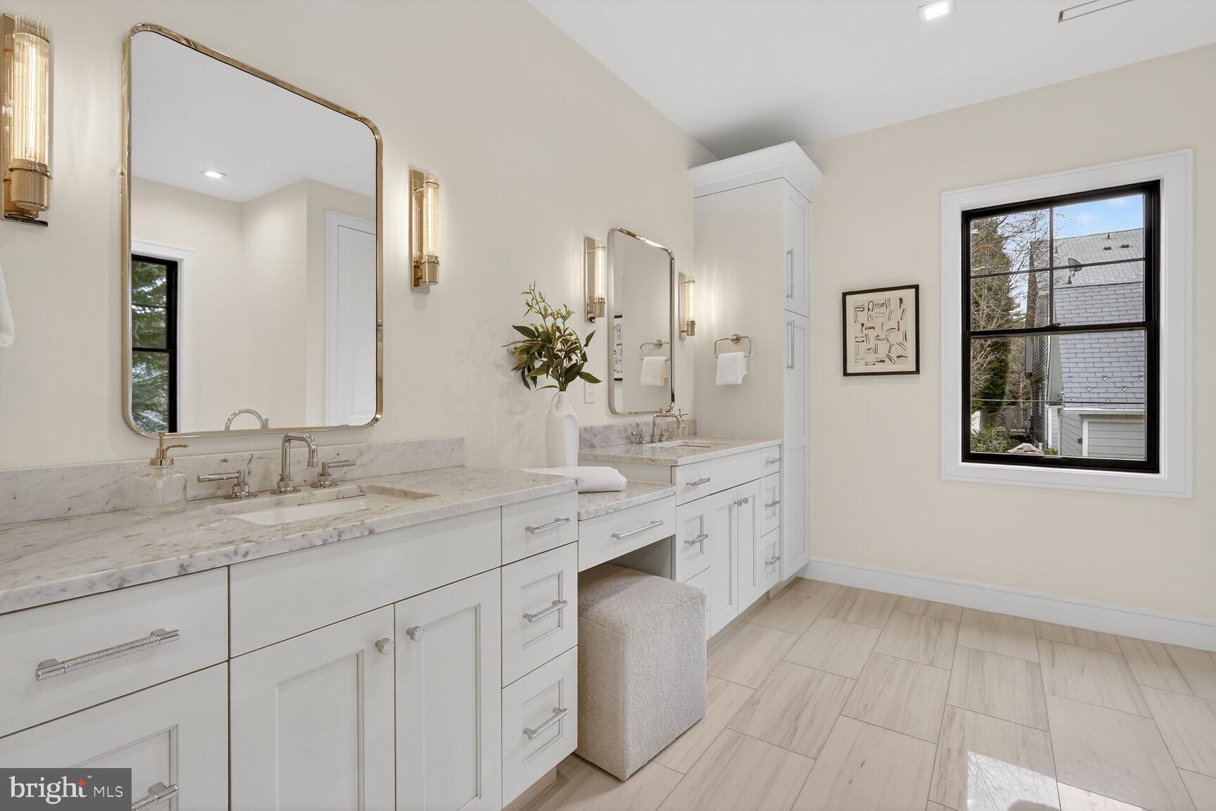 CHEVY CHASE VILLAGE - Residential