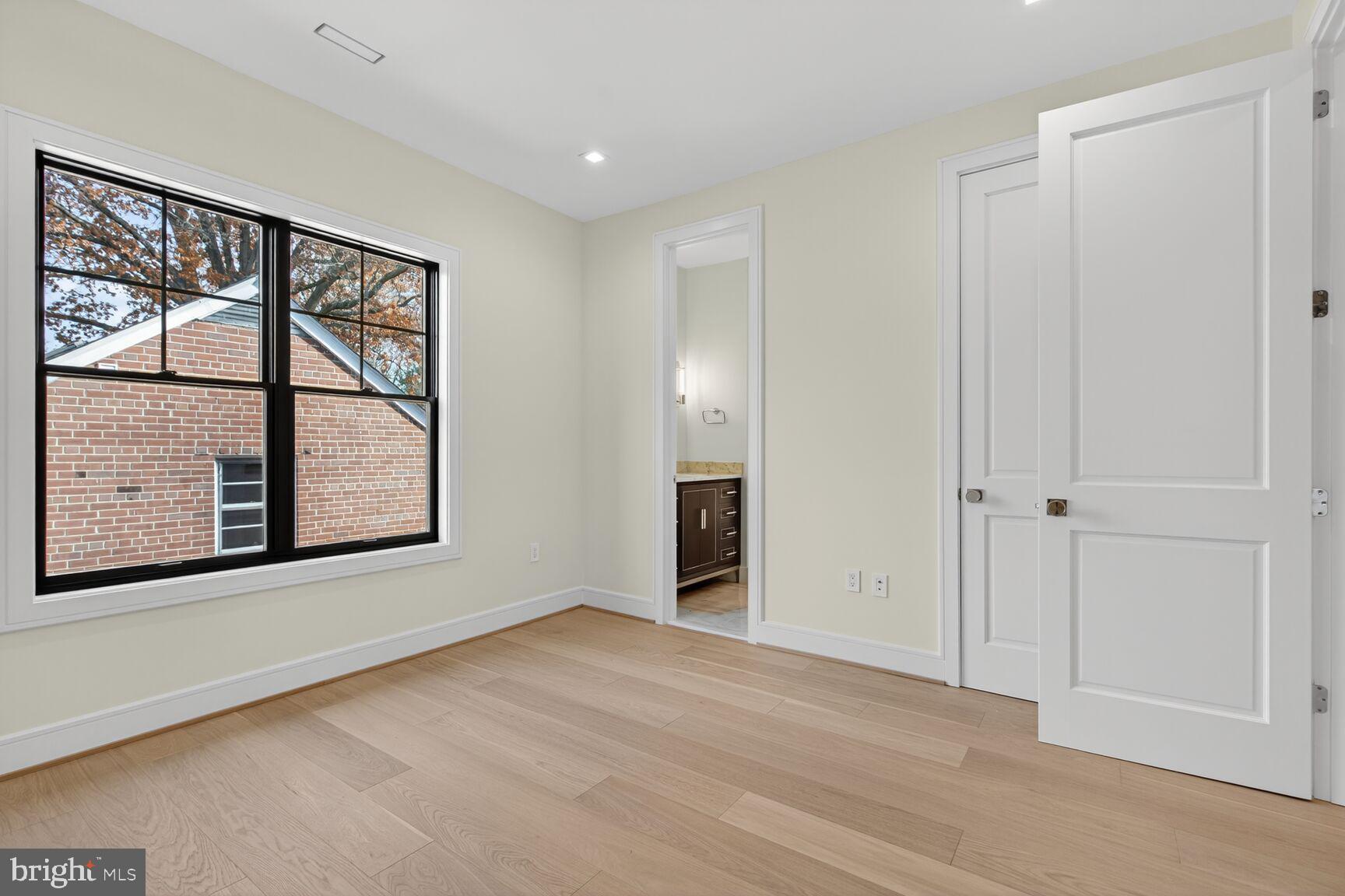 CHEVY CHASE VILLAGE - Residential