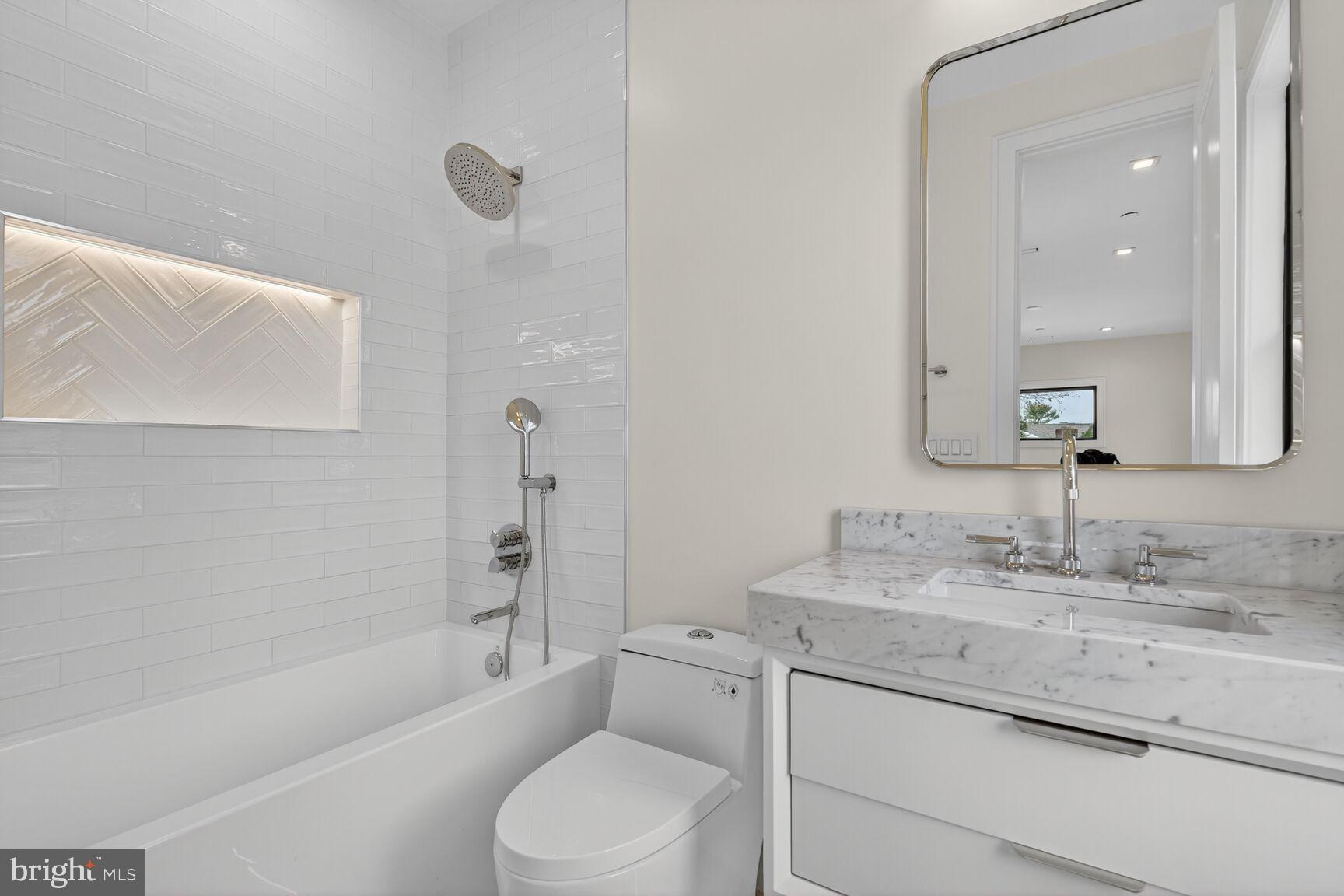 CHEVY CHASE VILLAGE - Residential