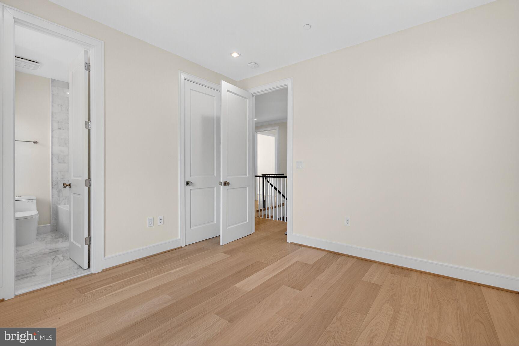 CHEVY CHASE VILLAGE - Residential