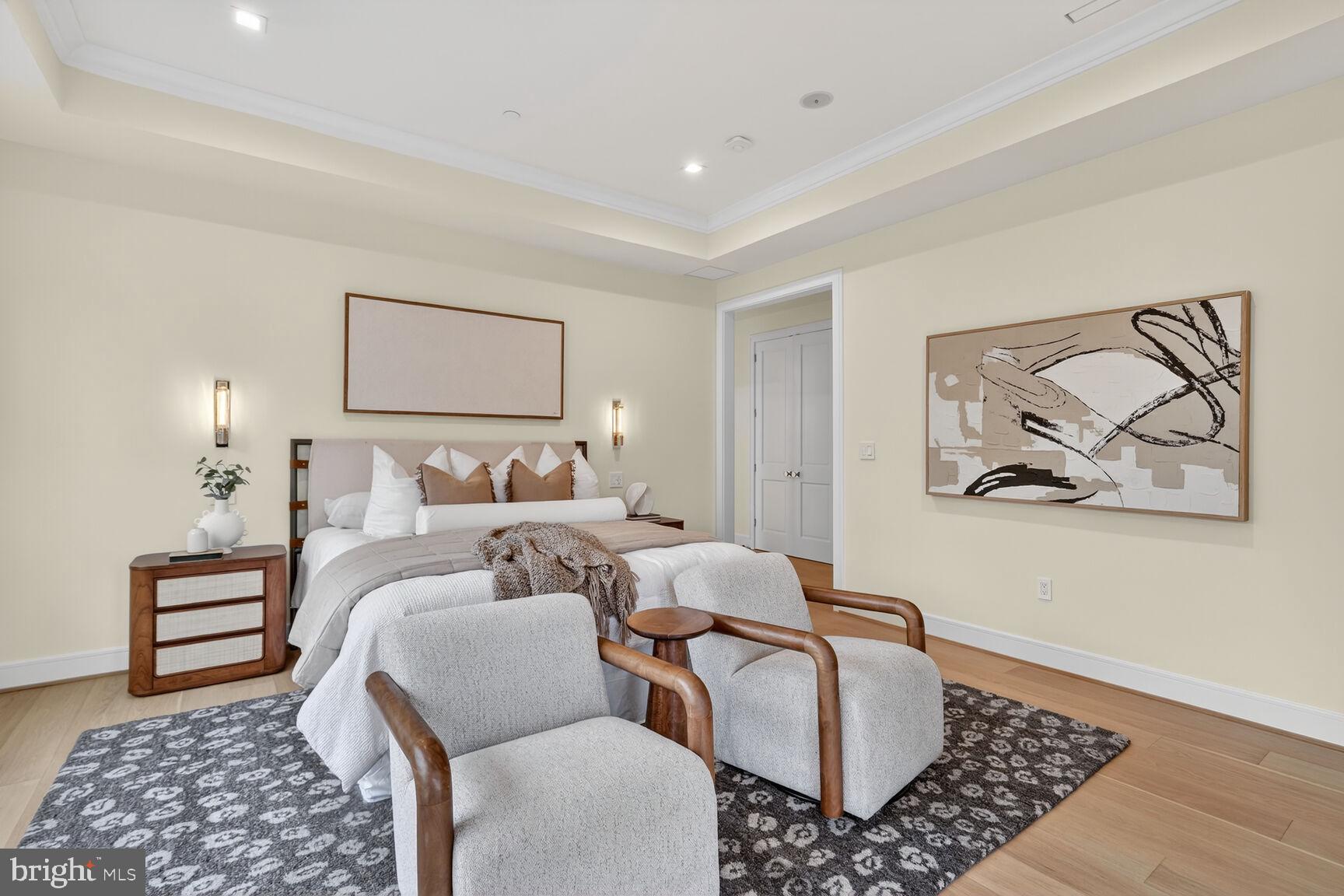 CHEVY CHASE VILLAGE - Residential