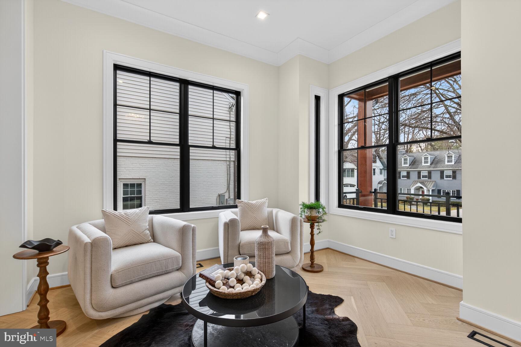 CHEVY CHASE VILLAGE - Residential