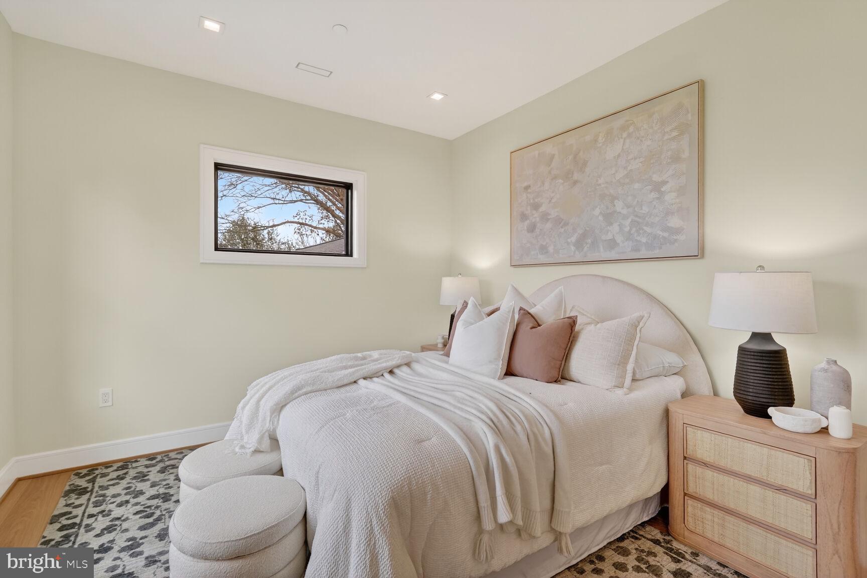 CHEVY CHASE VILLAGE - Residential