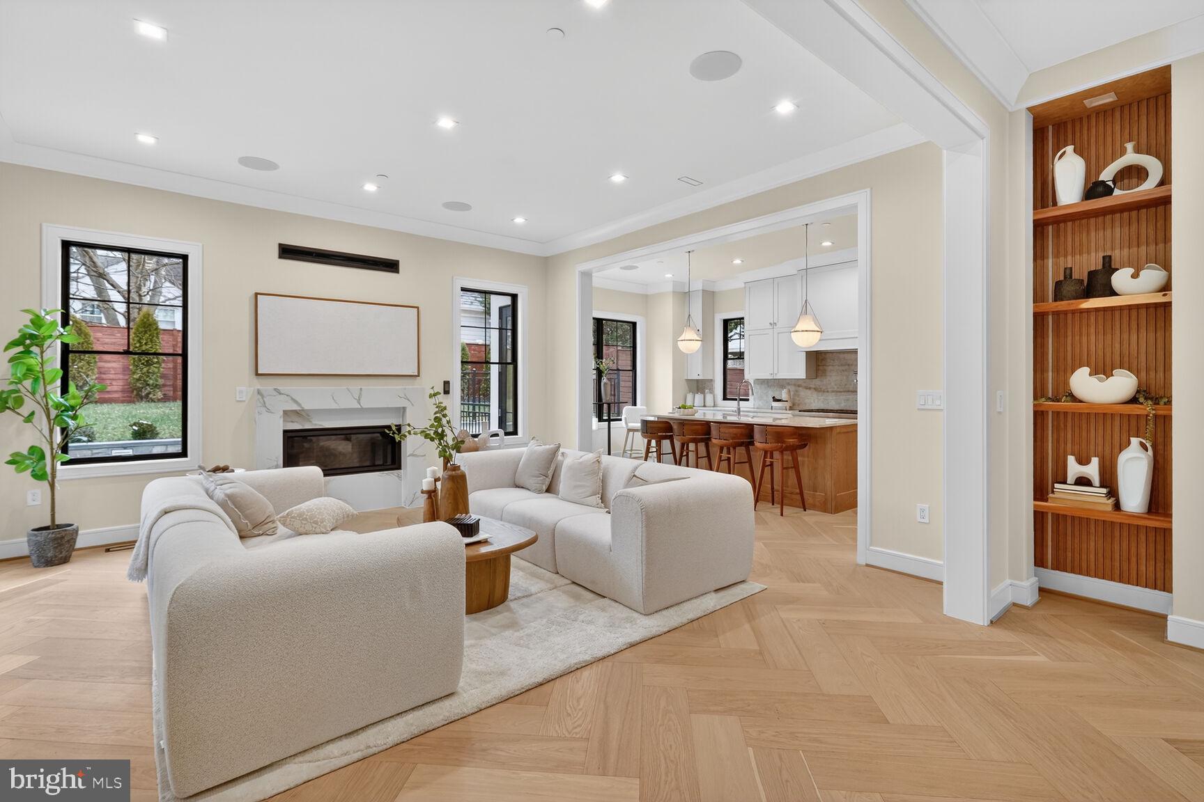 CHEVY CHASE VILLAGE - Residential