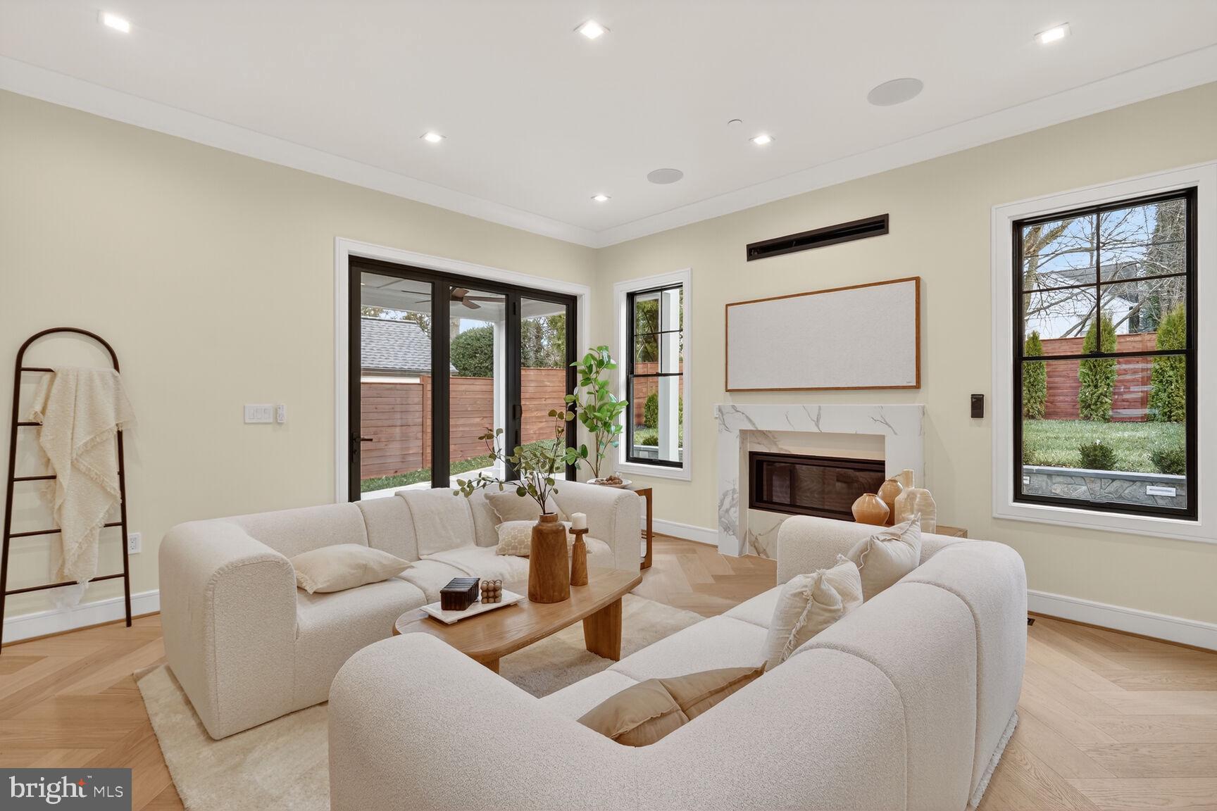 CHEVY CHASE VILLAGE - Residential