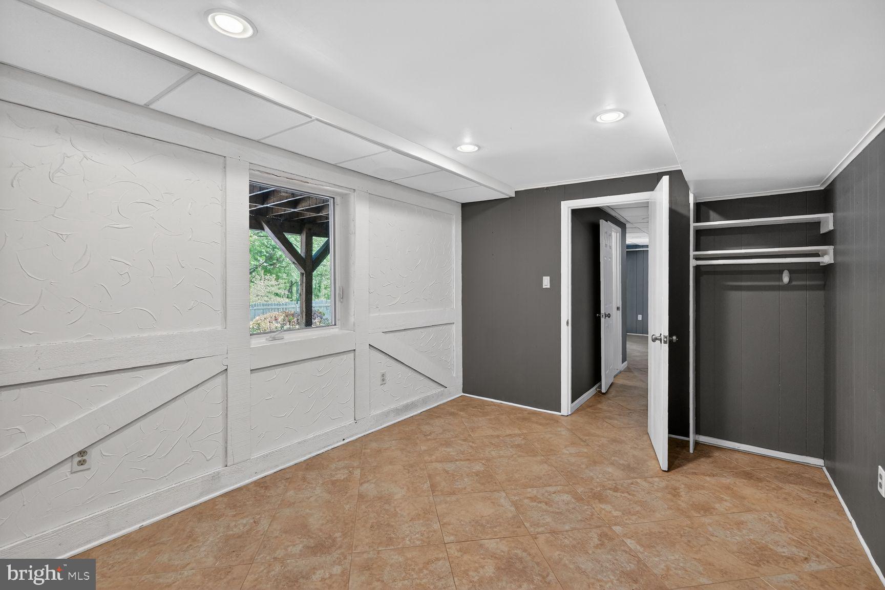 REDLAND STATION - Residential