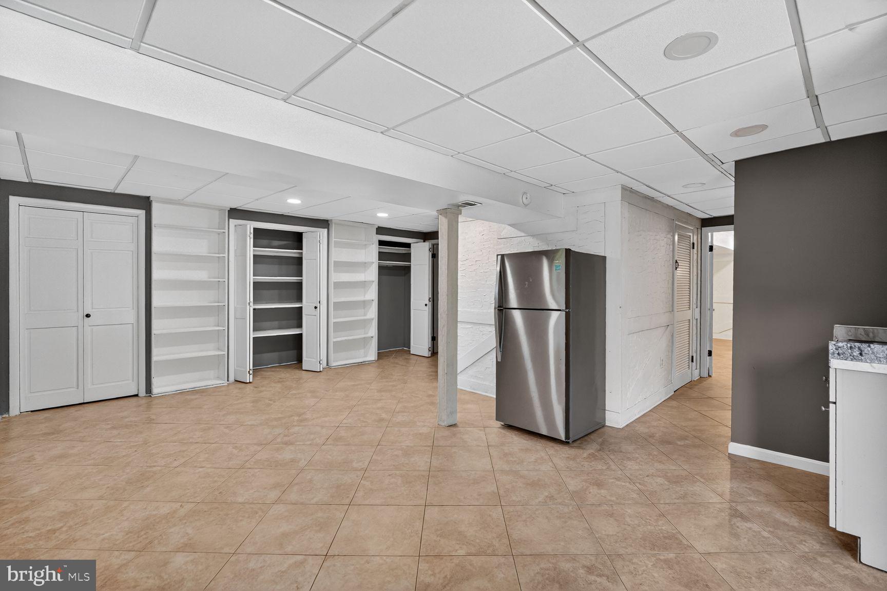 REDLAND STATION - Residential