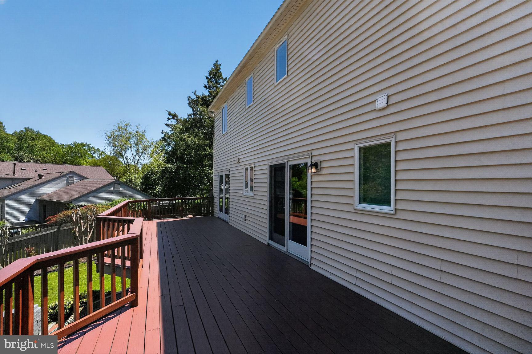 REDLAND STATION - Residential