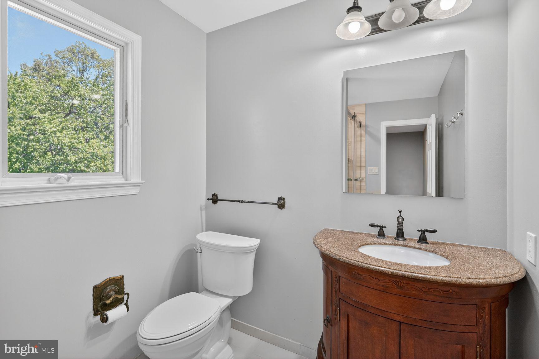 REDLAND STATION - Residential