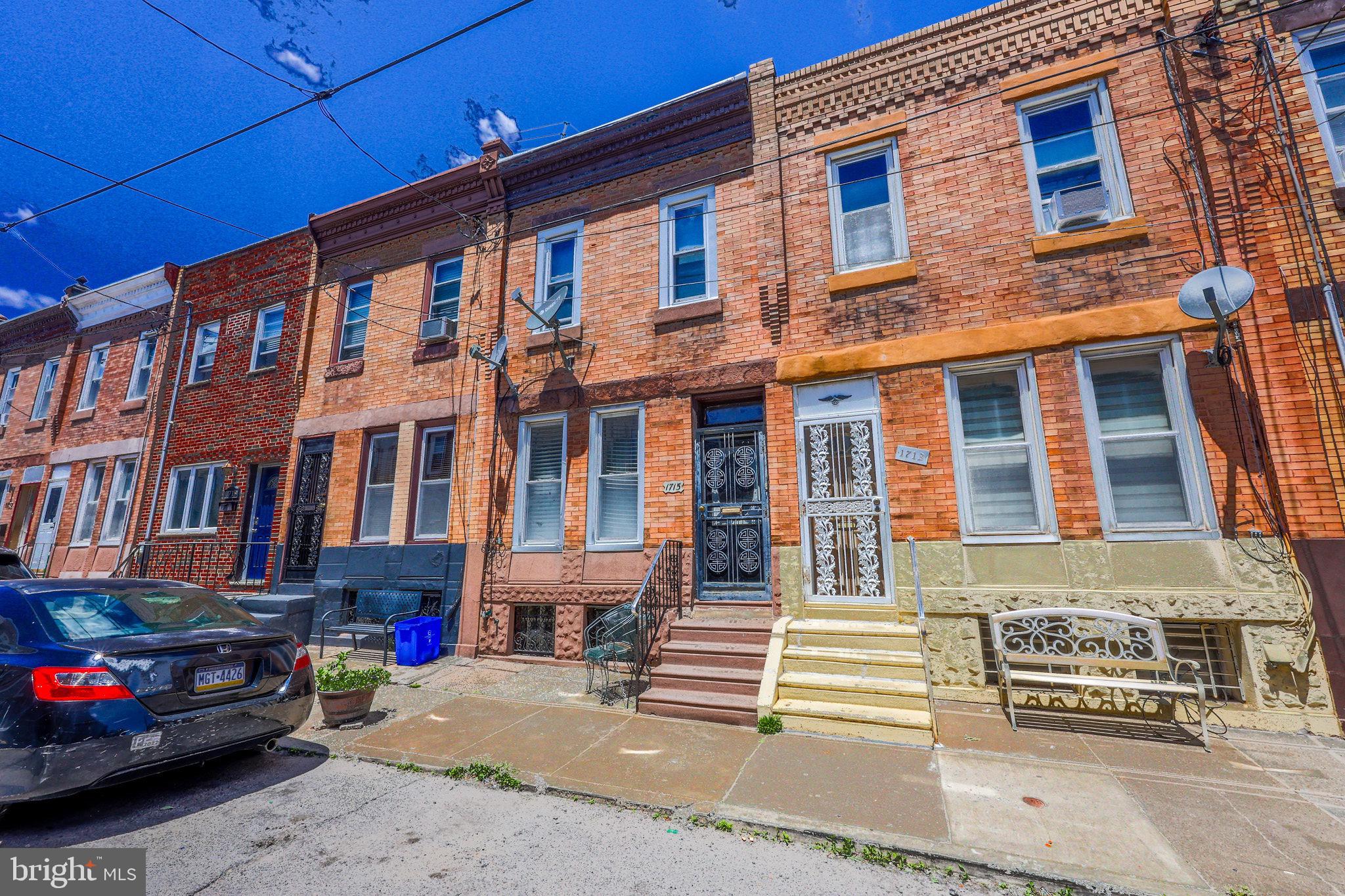 1715 SIGEL STREET