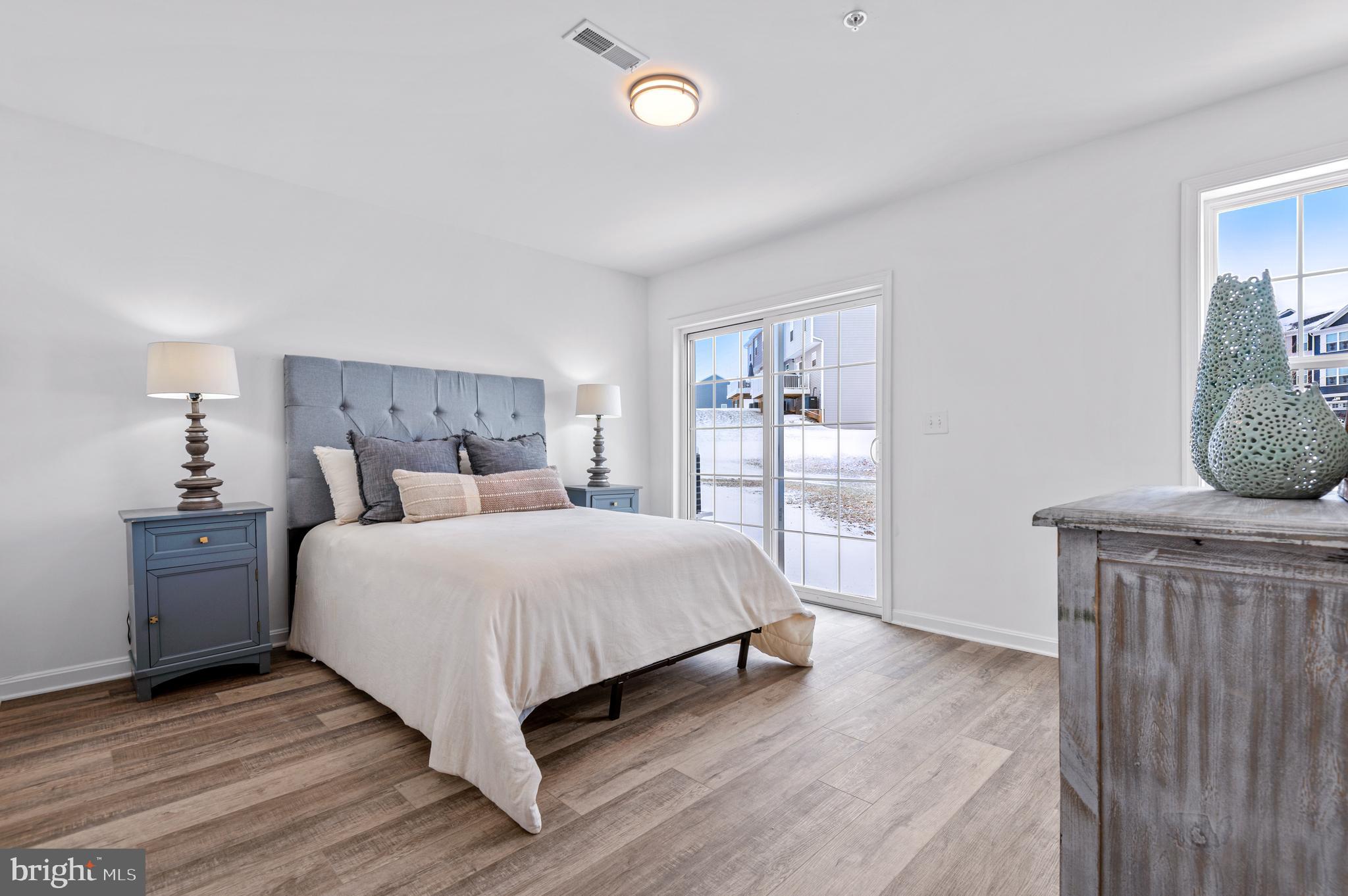 HUDSON RIDGE - Residential