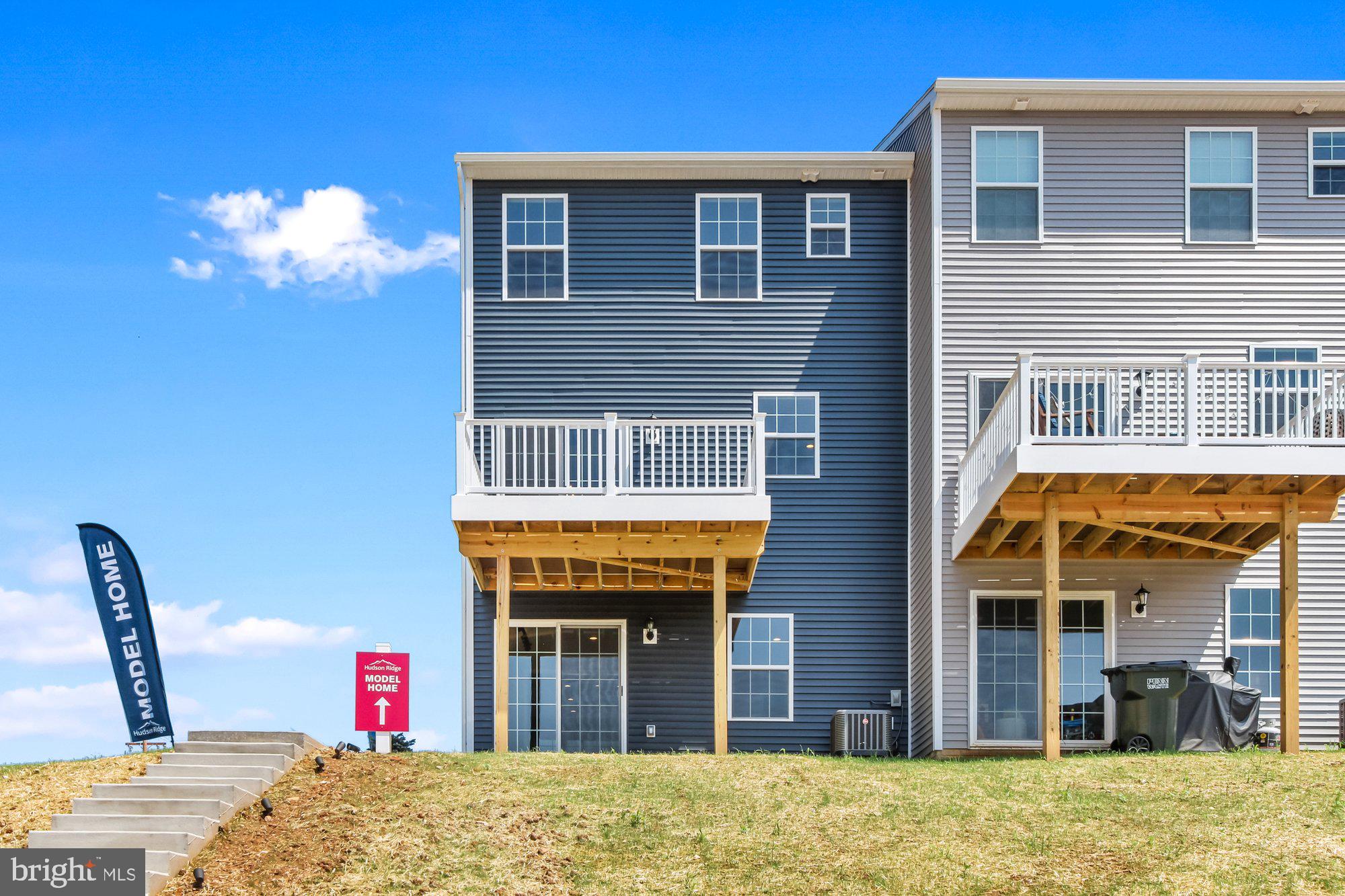 HUDSON RIDGE - Residential