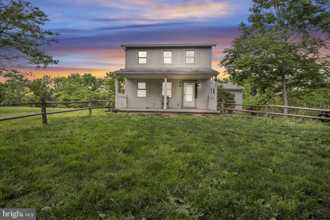 284 FUHRMAN DRIVE HALIFAX PA 17032