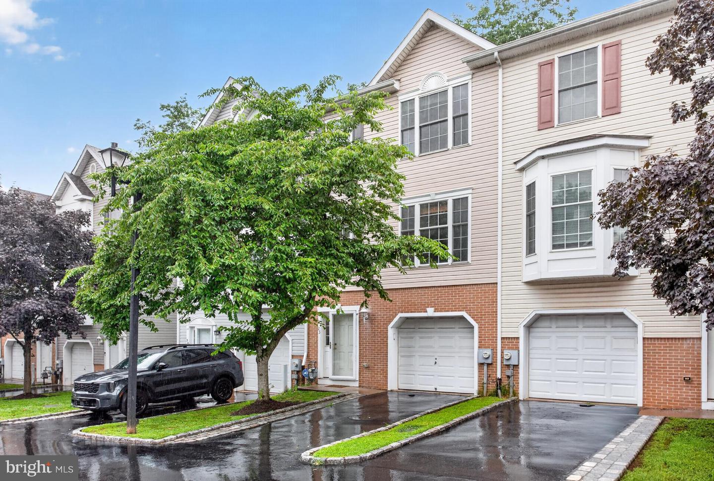 100 PARKER AVENUE 23