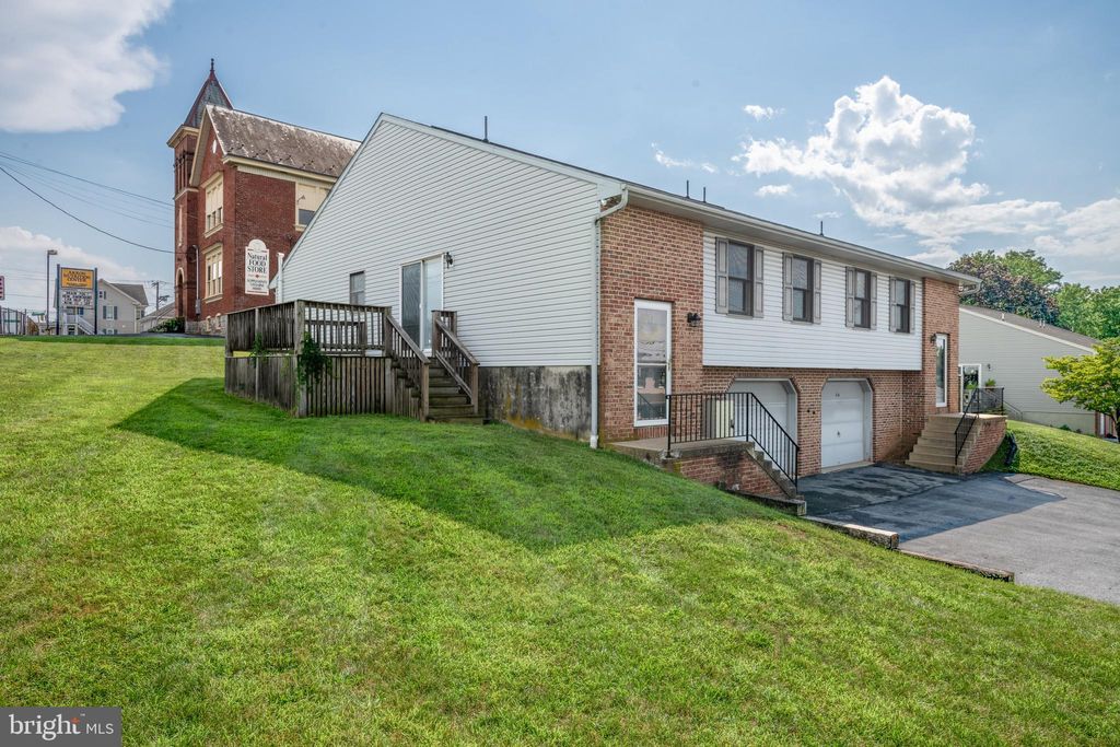 Photo of 638 Fulton Street, Akron, PA 17501 (MLS # PALA2054988)