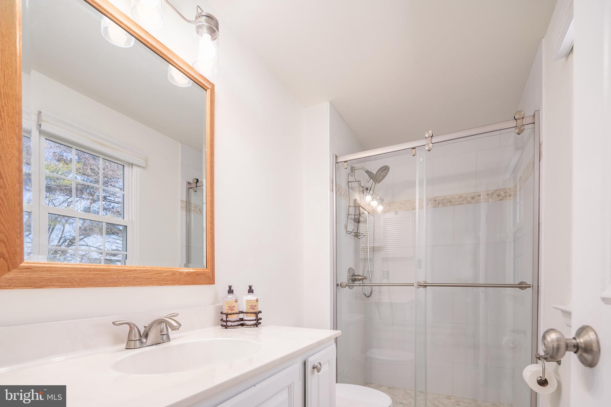 LAKE RIDGE - BRIDGEPOINT - Residential