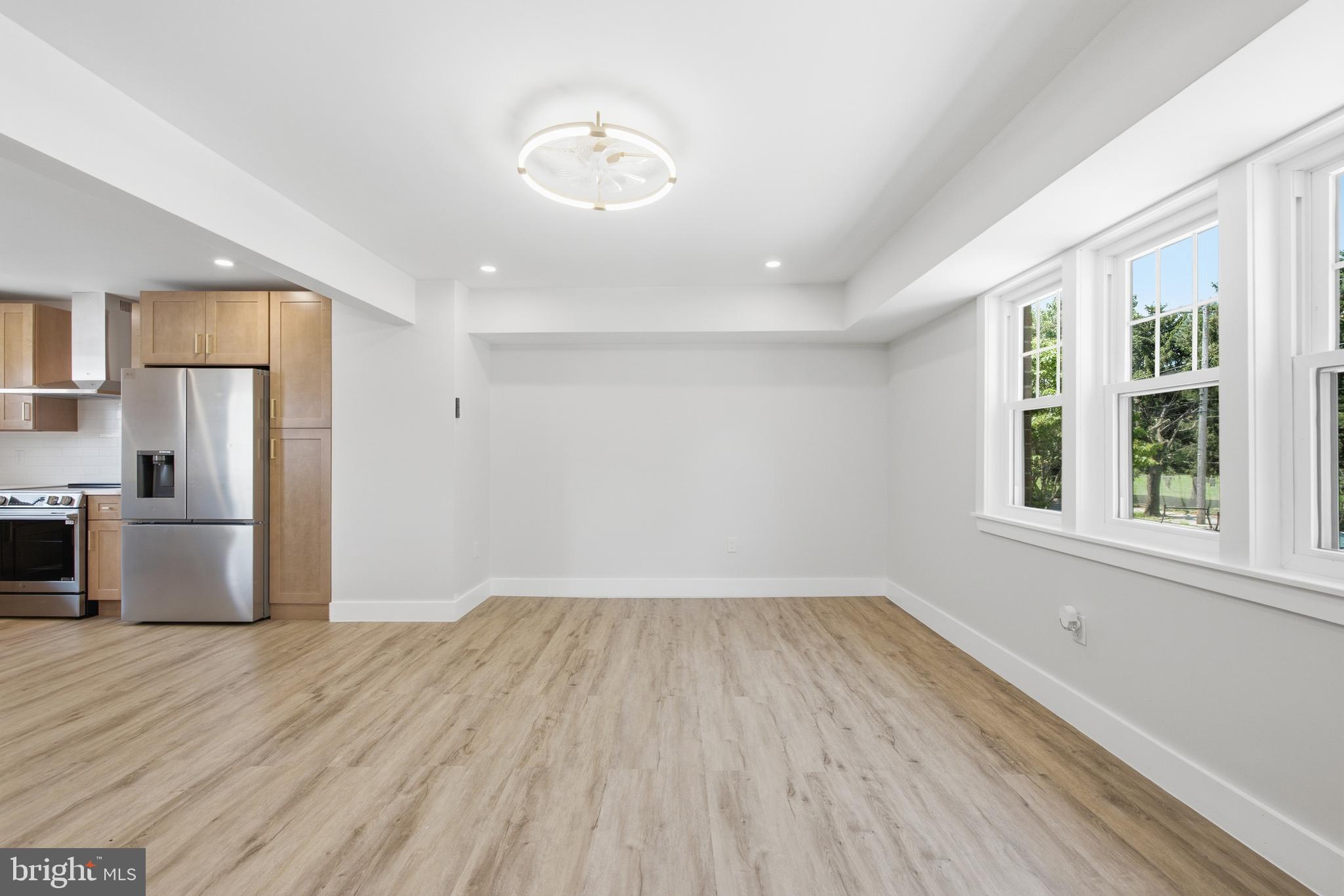 861 N 7TH STREET