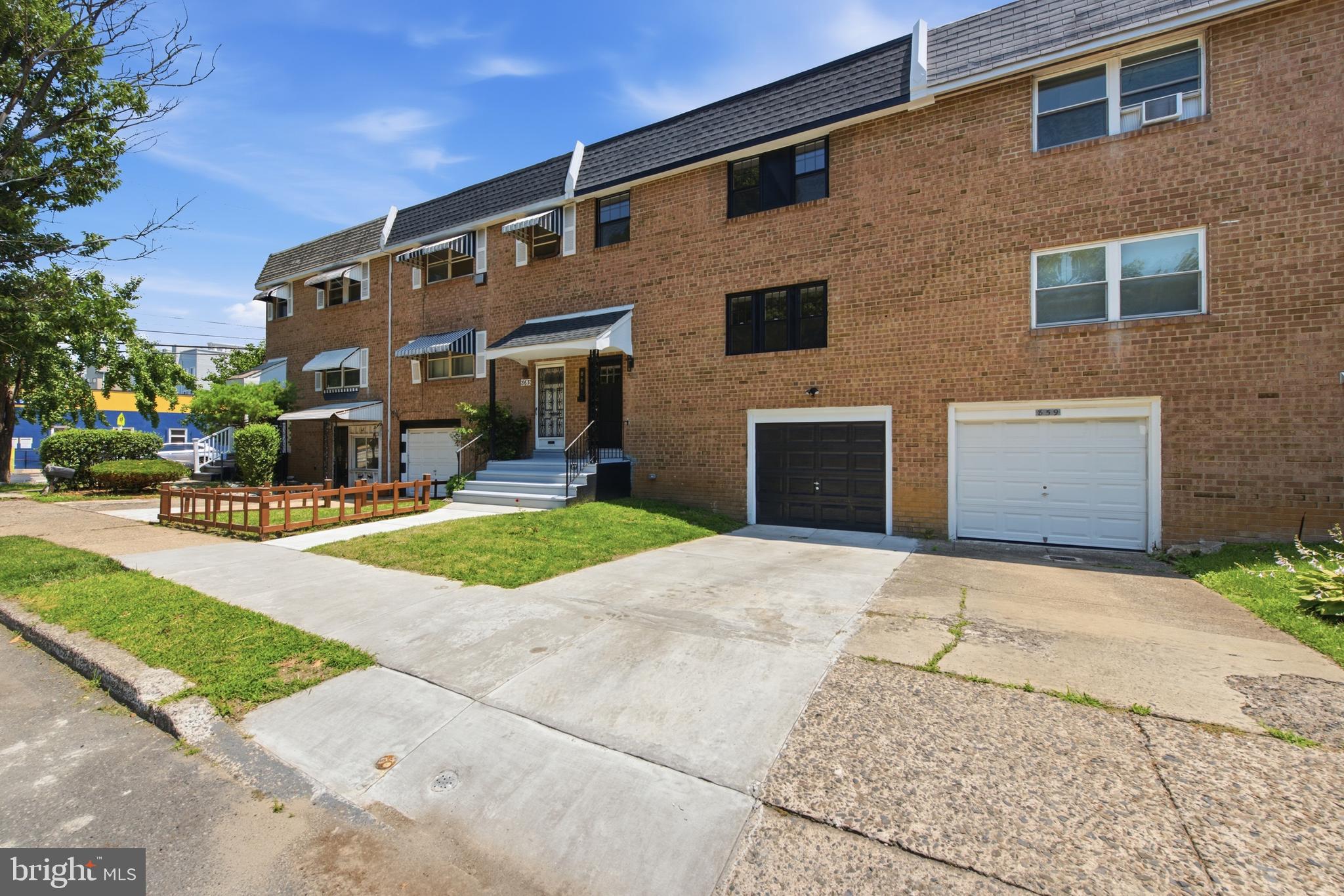 861 N 7TH STREET