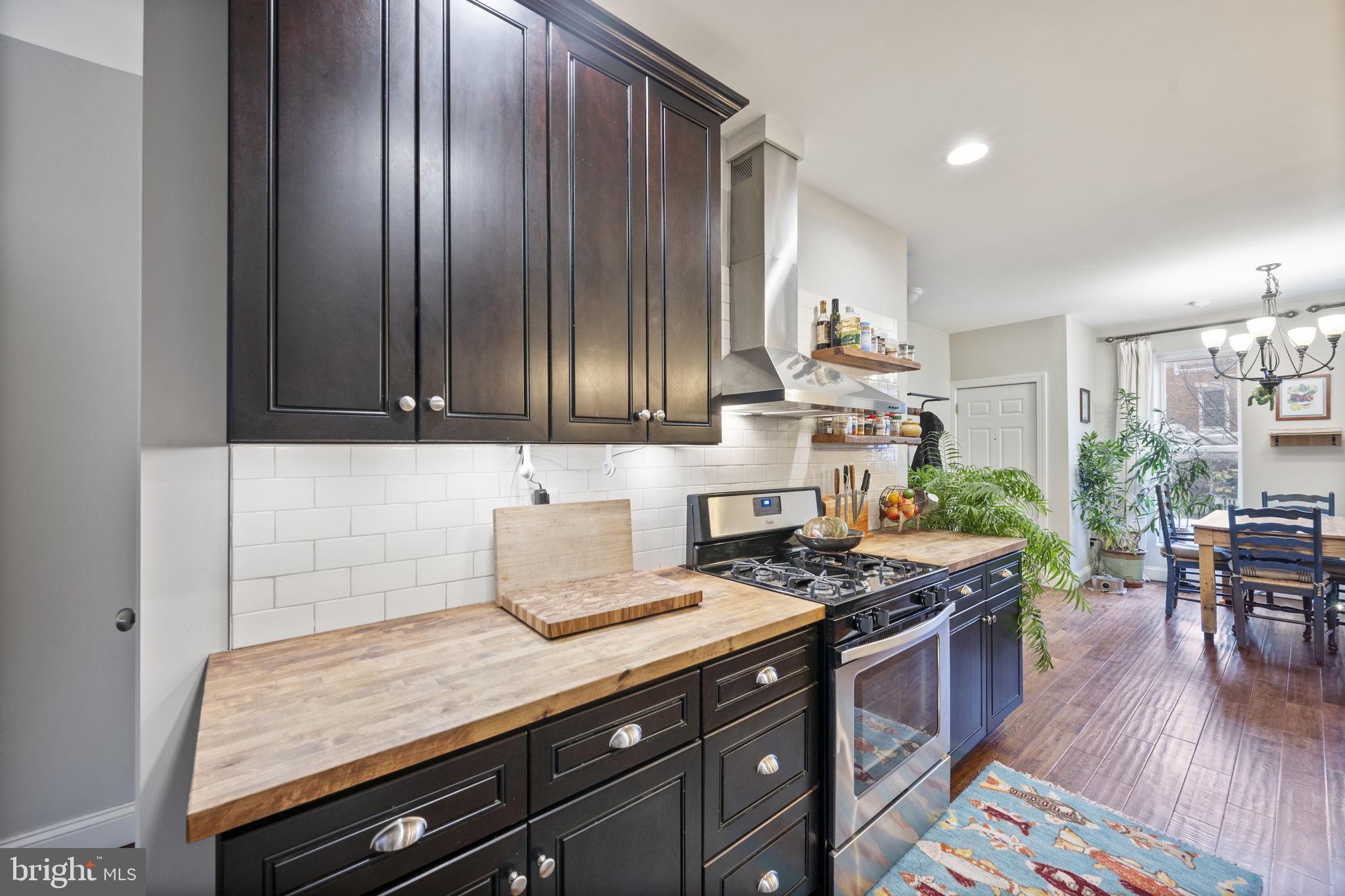 HAMPDEN HISTORIC DISTRICT - Residential