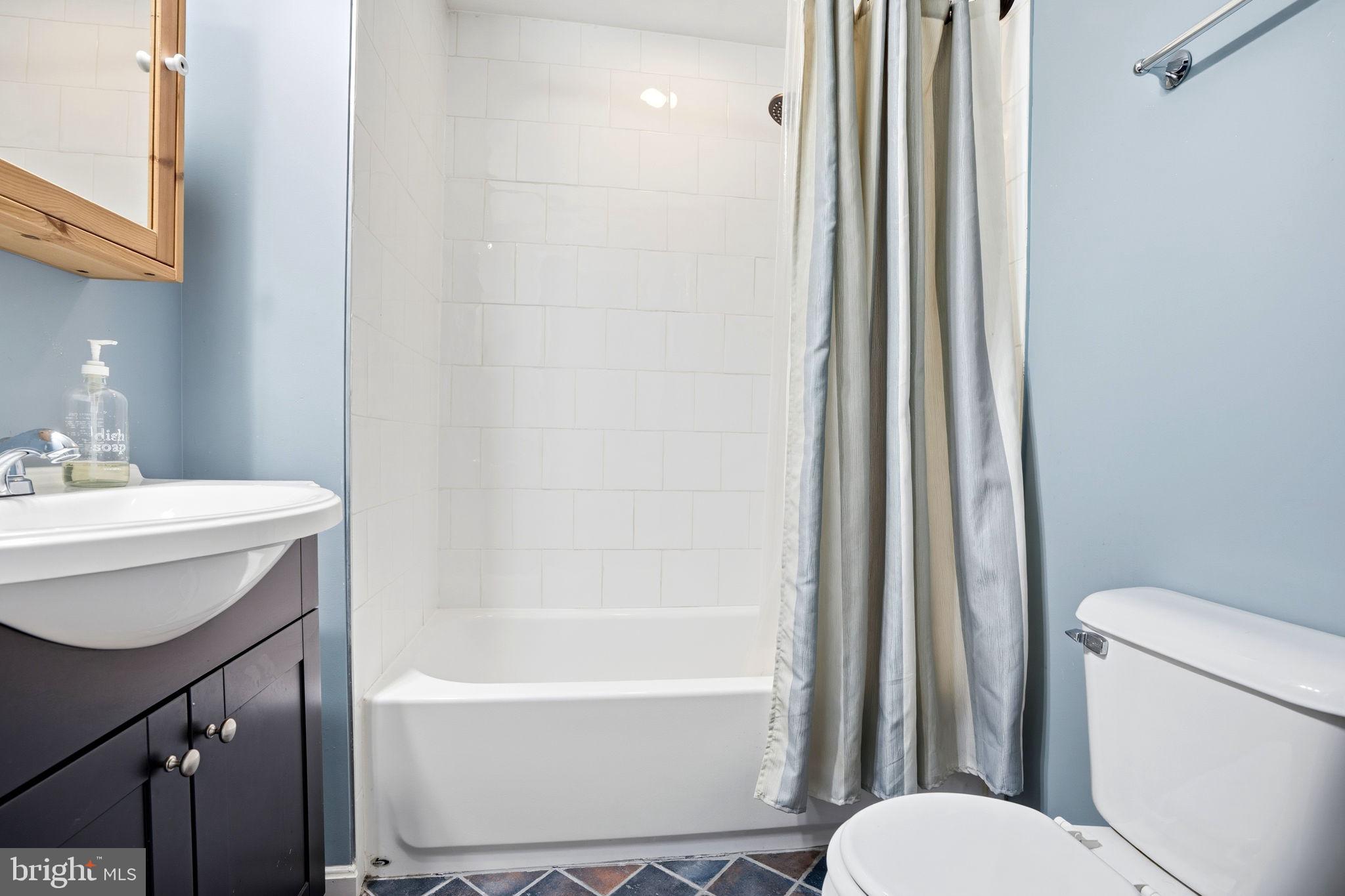 HAMPDEN HISTORIC DISTRICT - Residential