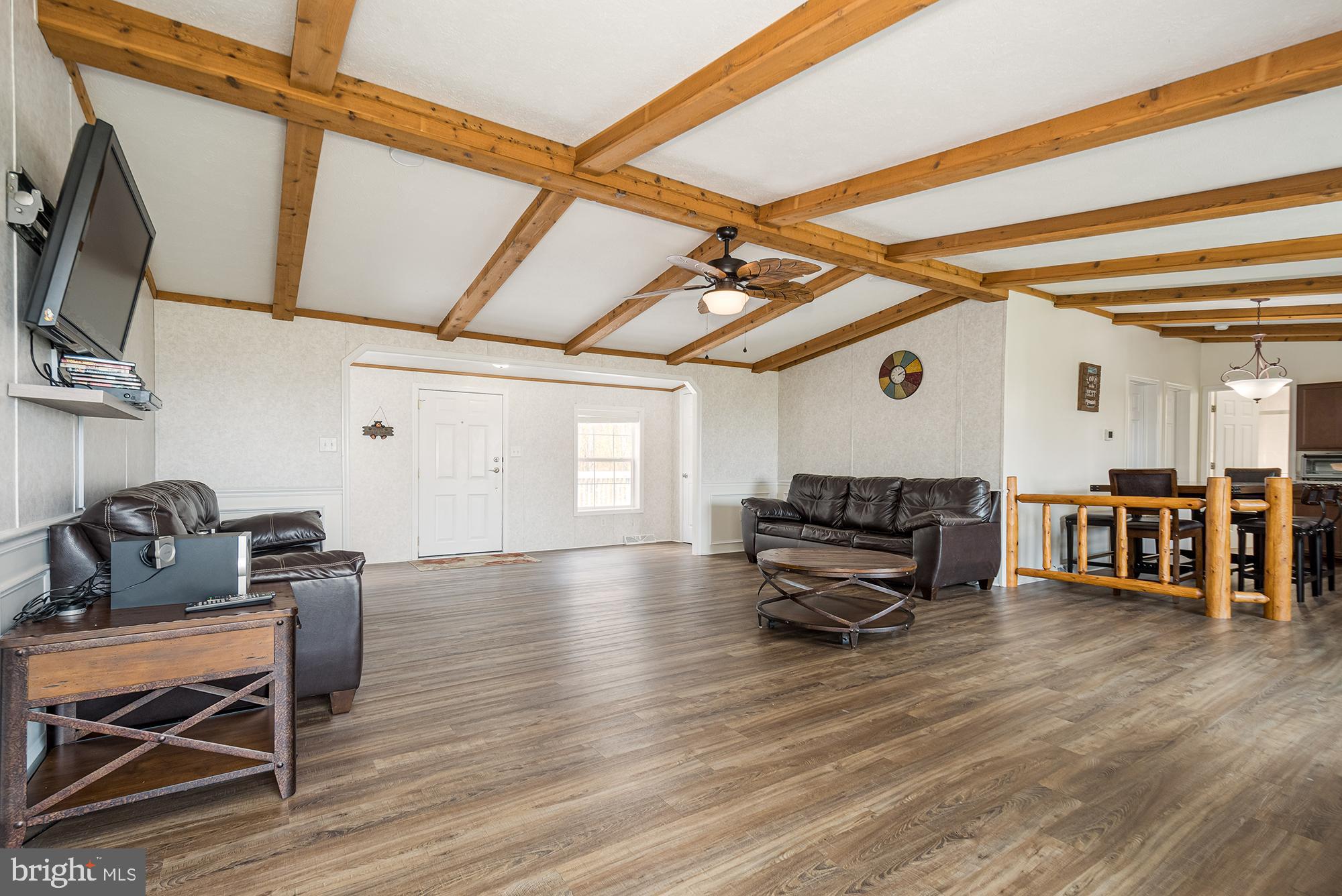 PARADISE POINT - Residential