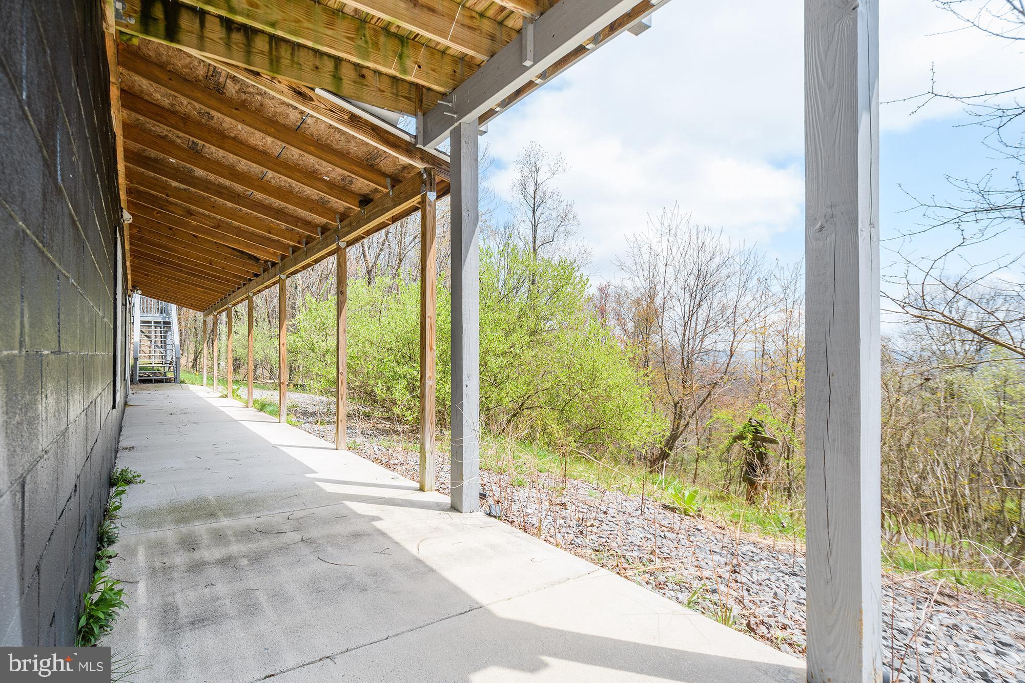 PARADISE POINT - Residential