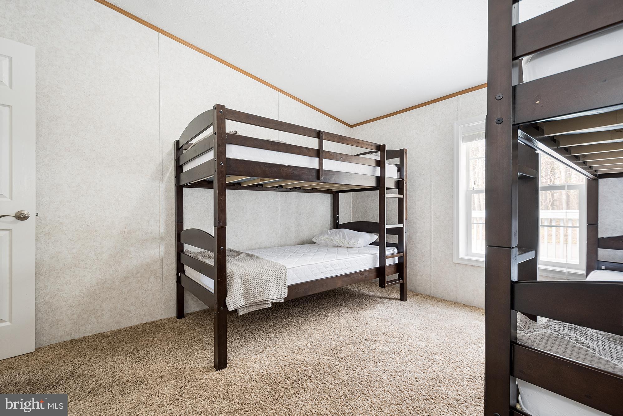 PARADISE POINT - Residential