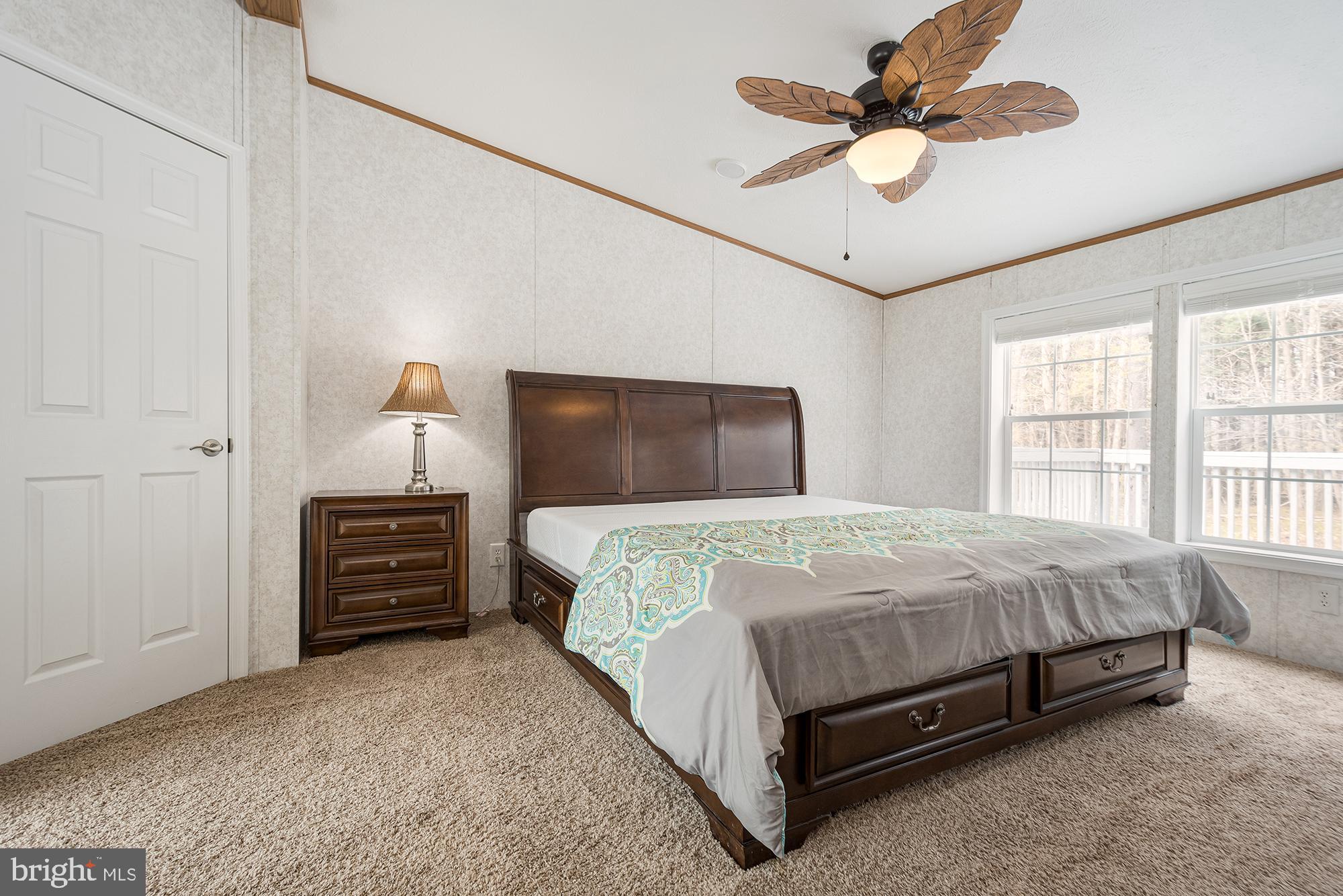 PARADISE POINT - Residential