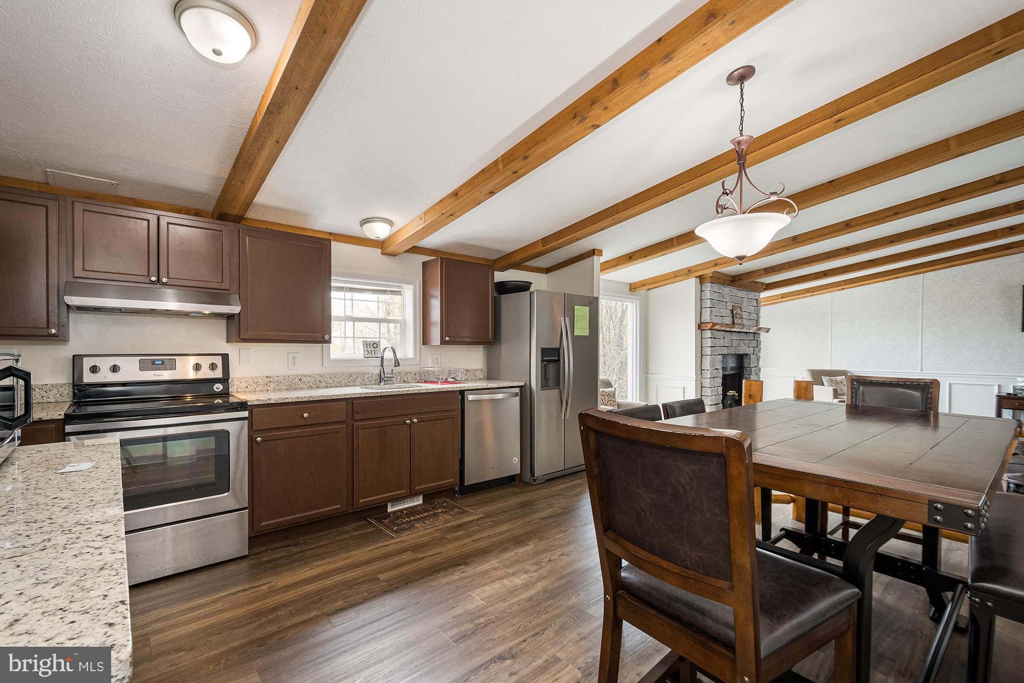 PARADISE POINT - Residential