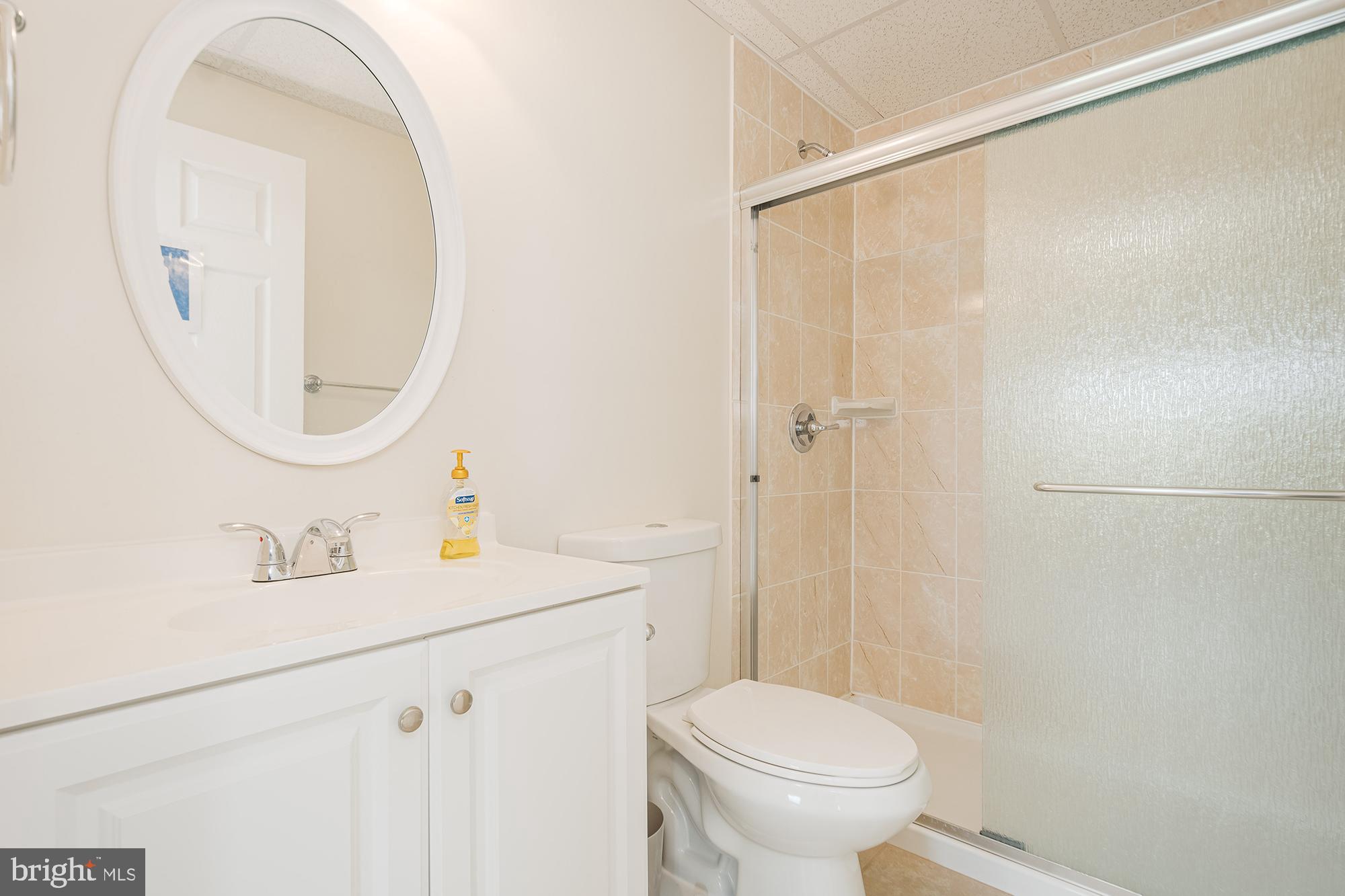 PARADISE POINT - Residential