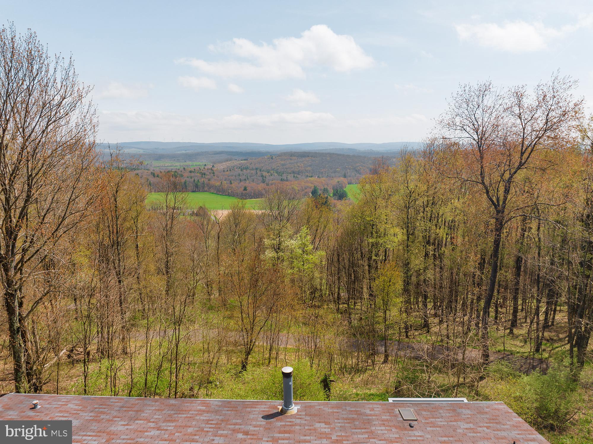 PARADISE POINT - Residential