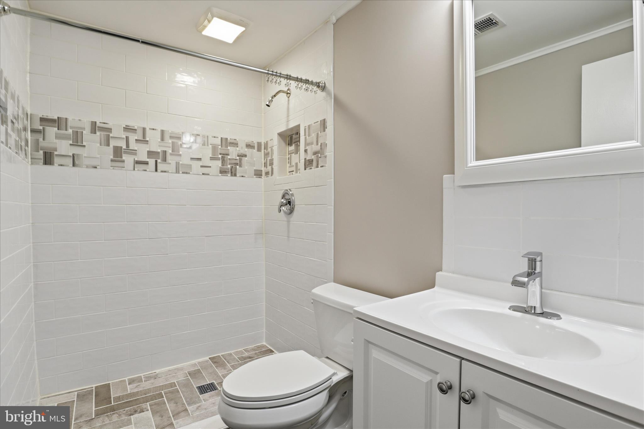 SUGARLAND RUN - Residential